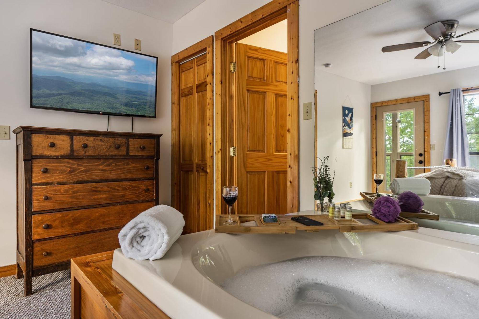 فيلا Elevista - Quaint&Private-Views-Hottub-Pooltable-Bears-3 Clubhouse Pools جاتلينبرج المظهر الخارجي الصورة