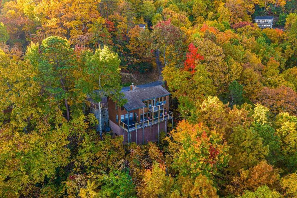 فيلا Elevista - Quaint&Private-Views-Hottub-Pooltable-Bears-3 Clubhouse Pools جاتلينبرج المظهر الخارجي الصورة